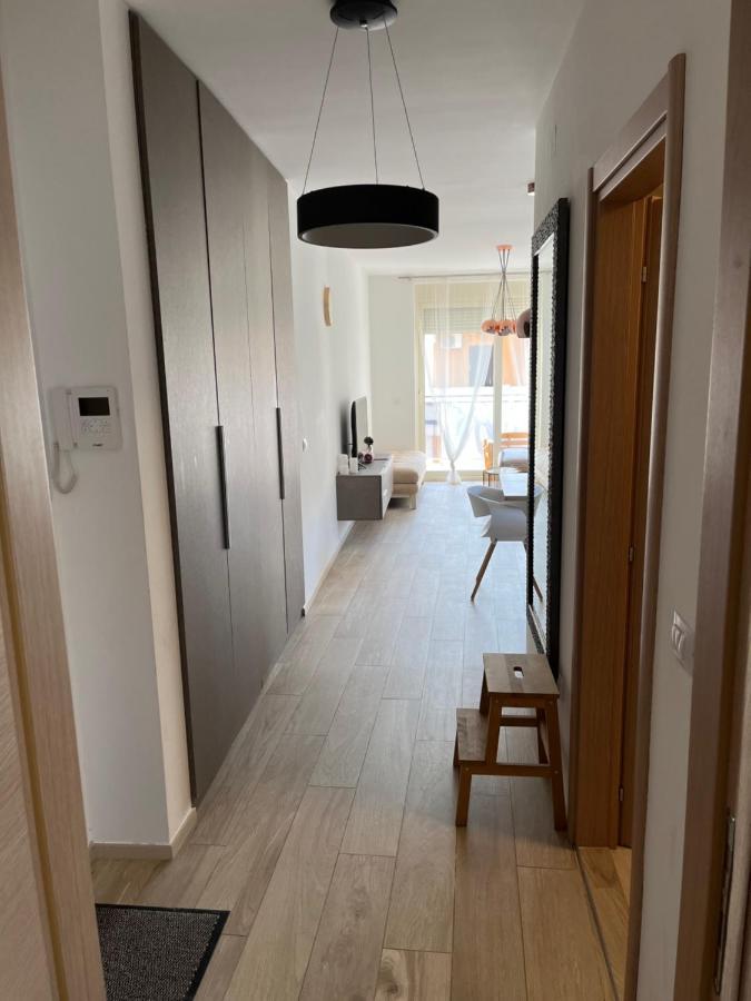 Atina Apartment, City Centre Budva ,Luxurious, Bright, Parking Luaran gambar