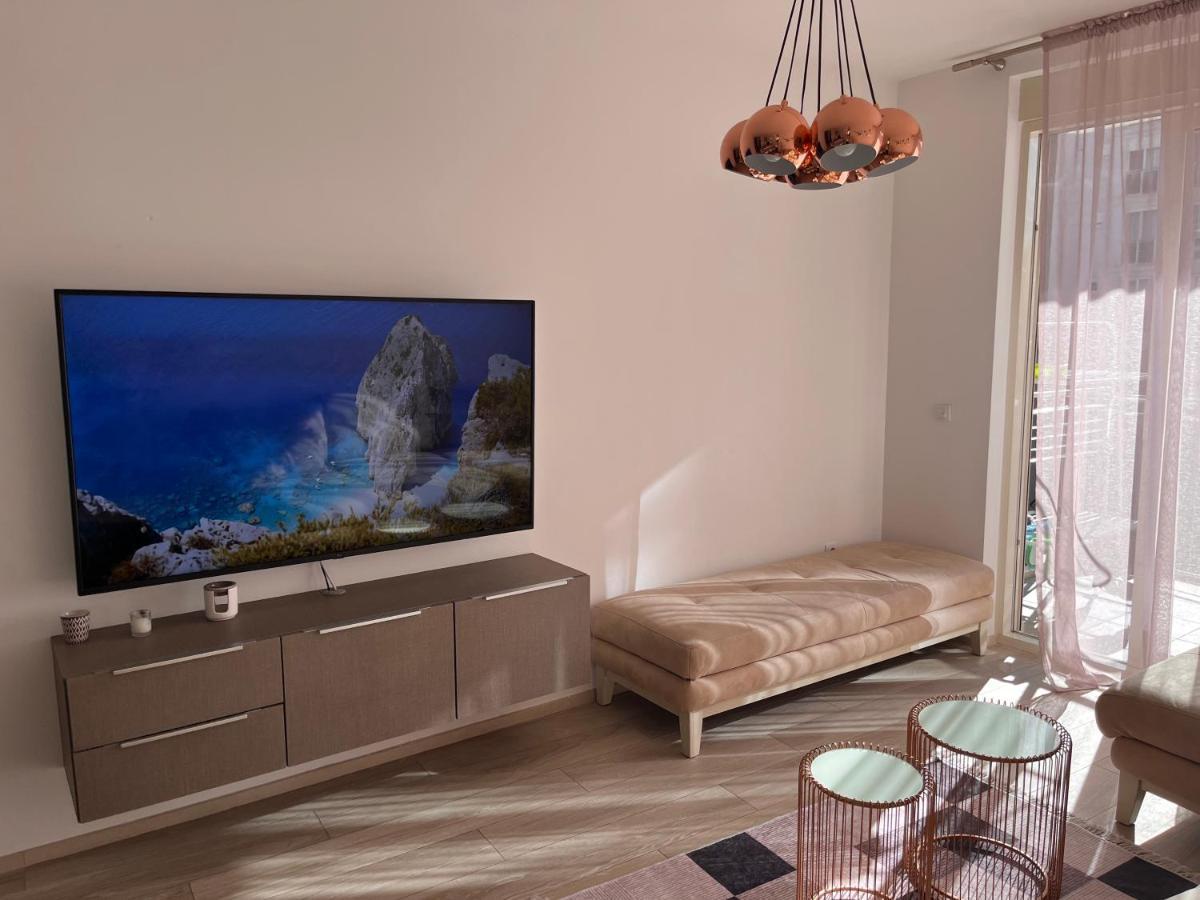 Atina Apartment, City Centre Budva ,Luxurious, Bright, Parking Luaran gambar