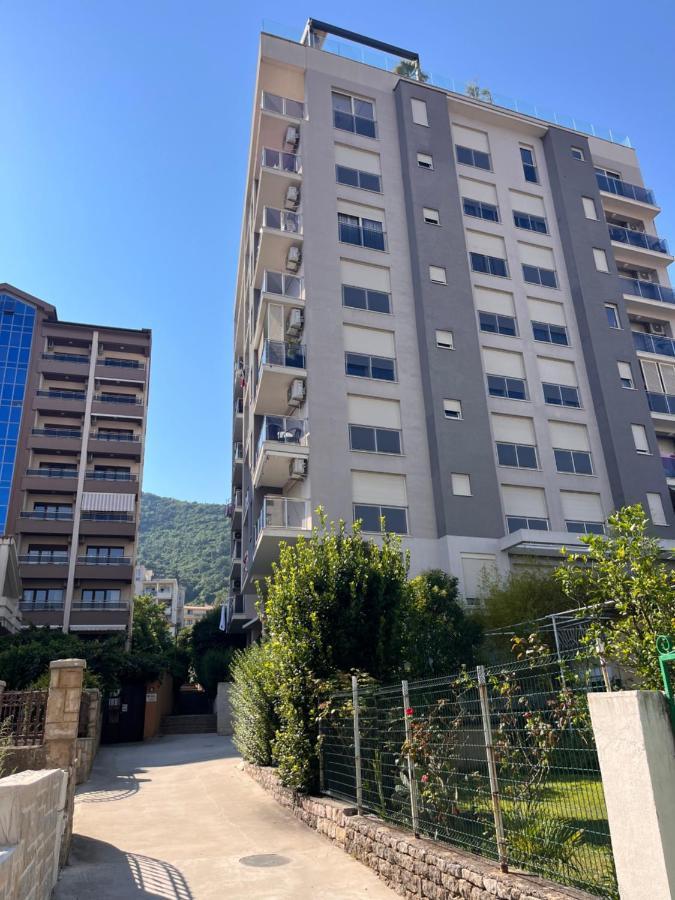 Atina Apartment, City Centre Budva ,Luxurious, Bright, Parking Luaran gambar
